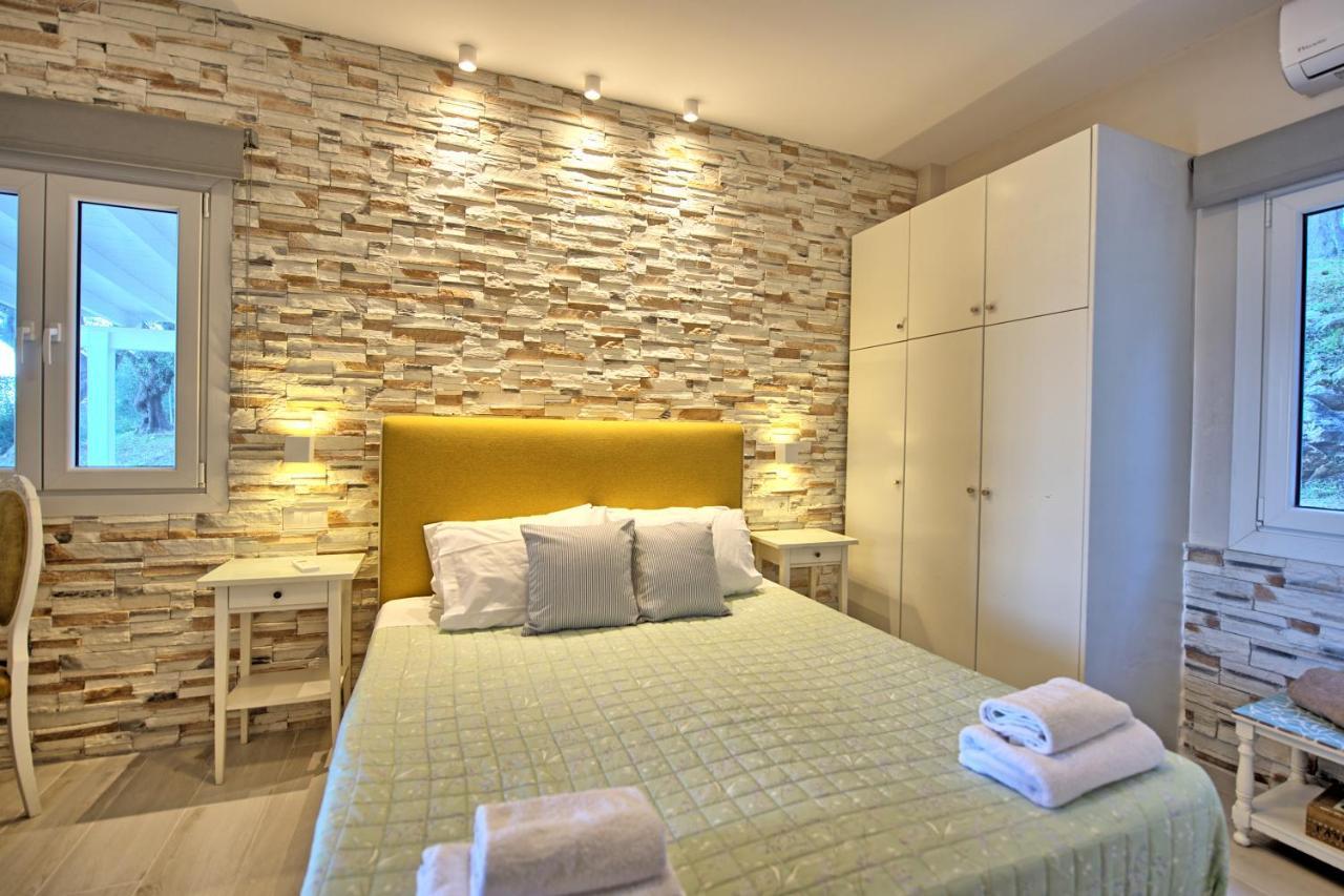 Beachfront Villa Seasun By Posarellivillas Agios Spyridon  Exterior photo